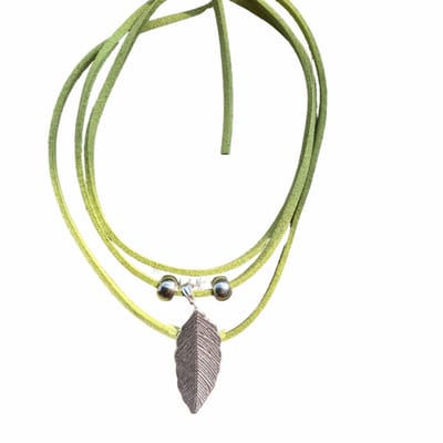 Enkelbandje-Groen-Wikkel-Suede-20-29 cm-Veertje - Charme Bijoux