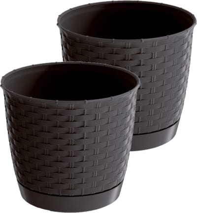 2x stuks ronde gevlochten plantenpotten/bloempotten kunststof dia 14.5 cm en hoogte 12.5 cm in het donkerbruin