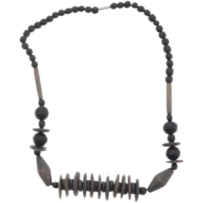 Behave – Korte zwarte kralenketting met spindels – Handgemaakt – 44 cm