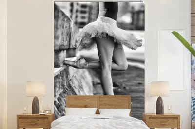 Behang - Fotobehang Ballet - Dans - Ballerina - Zwart wit - Breedte 160 cm x hoogte 240 cm