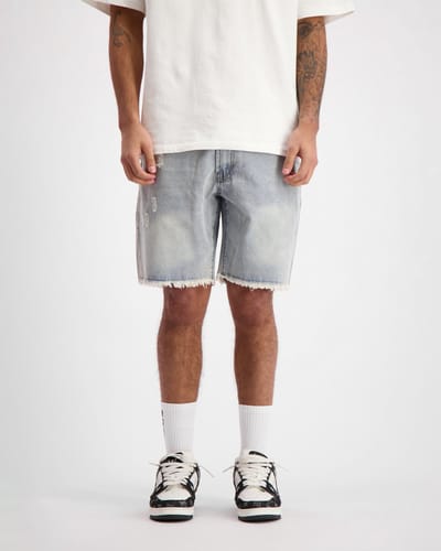 CUT OFF DENIM SHORTS
