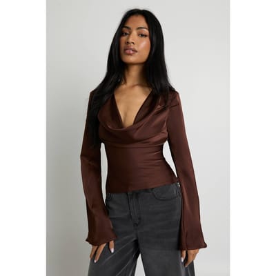 boohoo Dames Satijnen top met lange mouwen en draperiekraag | Chocoladebruin | Maat: 38