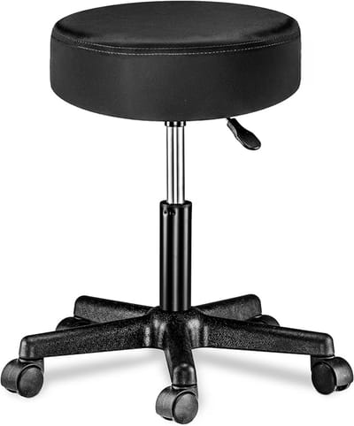PromoHome Draaibare Verstelbare Hobbykruk met Rollen - 360° Draaimechanisme - Imitatieleer Zitting 10 cm Dik - Zwarte Rolkruk voor Keuken, Kantoor en Werkplaats