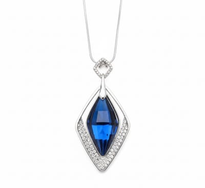 Zilverkleurige ketting voor dames met druppelvormige hanger en blauwe steen – ketting met hanger en strassdetails