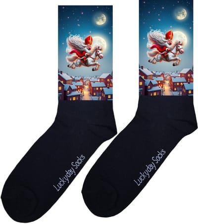 LuckyDay Socks - Grappige Sint Cadeaus voor Dames en Heren - One Size Sokken met Tekst - Huissokken - Sinterklaas sokken - Geschenk Vrouwen, Mannen , Moeder, Mama, Papa, Vader, Vriend, Vriendin, Zus, Broer, Oma, Opa - Origineel Cadeau Volwassenen