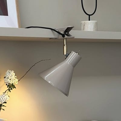 Dyberg Larsen klemlamp Sleep, bruin, Ø 15 cm, staal