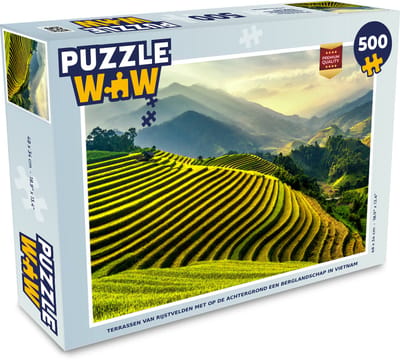 Puzzel Terrassen van rijstvelden met op de achtergrond een berglandschap in Vietnam - Legpuzzel - Puzzel 500 stukjes