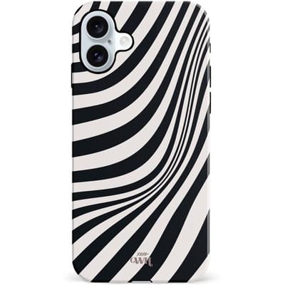 xoxo Wildhearts Optical Illusion - Double Layer - Hard case geschikt voor iPhone 16 hoesje - Dubbele beschermlaag - Beschermhoes shockproof case - Golvenprint - Golvend patroon - golven - Zwart / Beige