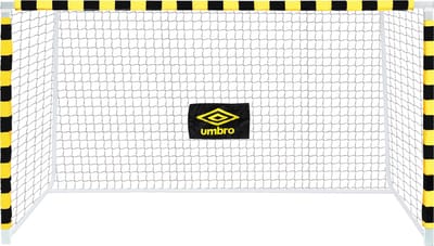 Umbro Voetbaldoel - Voetbal Goal 300 x 200 x 110 cm - Voetbalgoal Groot - Buitenspeelgoed voor Kinderen en Volwassenen - Snelle Montage - Voetbal Training Doel - Metaal - Zwart/ Geel