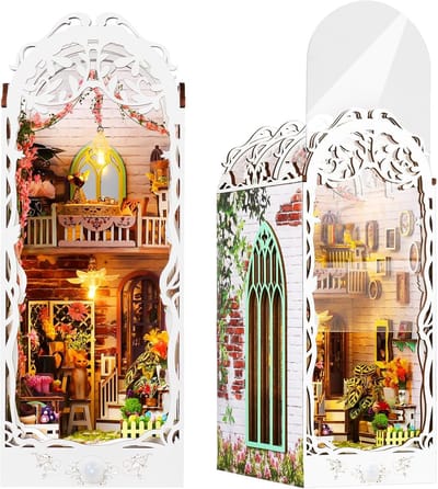 Houten Poppenhuis - Miniatuur Huis - Creatief Bouwen - Met LED Verlichting - 21x325 cm - Tuin Thema