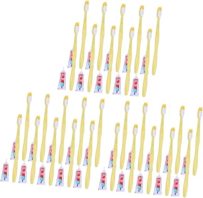 Wegwerp Tandenborstels - Reisset Tandpasta - Hygiënisch Reizen - Individueel Verpakt - 30 Stuks - Gemengde Kleuren