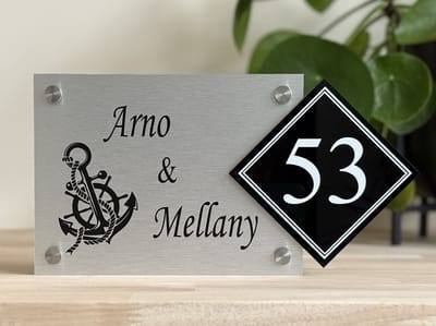 Naambordje voordeur | anker | Huisnummer | rvs look | 15x28.5cm | RVS afstandhouders