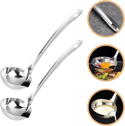 2 stuks roestvri jstalen olie-afscheider lepel - met schenktuit - metalen vetafscheider - keukenvergiet - filtervetlepel - geschikt voor het koken van schuimlepels - geschikt voor soepen en sauzen, jus, koken - essentiële zeefgereed schappen - zilver
