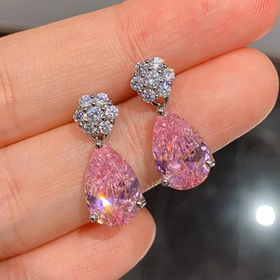 Huitan Peer Vorm Roze CZ Hangende Oorbellen voor Vrouwen Kleur Fijn Oor Accessoires Chique Verjaardagscadeau Nieuwe Mode Sieraden brown