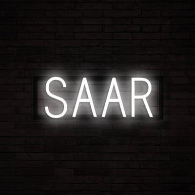 SAAR - Neon LED Lamp Kinderkamer | SpellBrite | 45,04 x 16 cm | 6 Dimstanden & 8 Lichtanimaties | Naamlamp Wandlamp Neon Verlichting