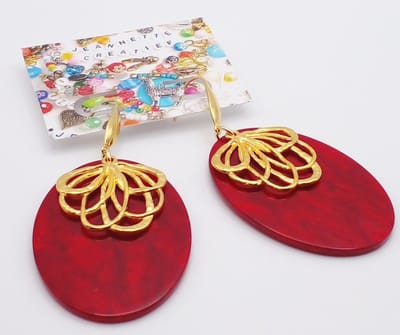 Jeannette-Creatief - Resin - Red & Gold - Rode oorbellen - Dames oorbellen - Resin Ovaal - Resin Rood - Rode Resin Oorbellen - Oorbellen - Love - Gouden Oorbellen - Cadeau - Oorhangers - Gouden Oorhangers - Oorbellen dames - Rode Sieraden - Moederdag