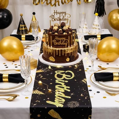 Dailygoods- Tafelloper Happy Birthday - 182 x 33,5 cm - Zwart - Polyester - Duurzaam - Eettafeldecoratie binnen/buiten - Tafelkleed