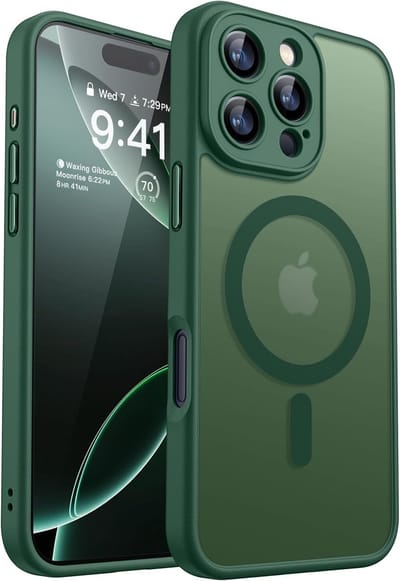 Casemania Hoesje Geschikt voor Apple iPhone 16 Pro Max - Donker Groen - Matte Armor Back Cover met Camera Bescherming - Geschikt voor MagSafe