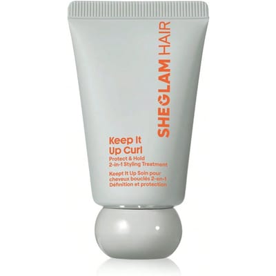 Keep It Up Curl Protect & Hold 2-in-1 stylingbehandeling, stylingcrème, zachte holdlotion, voorbereiding op glanzende föhnbeurten, definieert krullen, voorkomt pluis, leave-in conditioner en hittebeschermer, hittebescherming tot 230 °C, klontvrij en pluisvrij, geef je haar een boost, lichtgewicht texturen, snelle absorptie, rozenbottel voor haarstyling Geschenk Roze Make-up Strand Festivals Haarverzorging Vakantie Zomer Haaraccessoires Terug naar school Reis