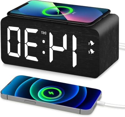 Houten Digitale Wekker - LED Klok - Opladen & Wekken - Traploos Dimbaar - 10W Draadloos - Zwart