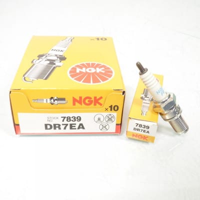 Bougie d'allumage NGK pour Moto Suzuki 800 VL Intruder 2009 à 2016 Neuf
