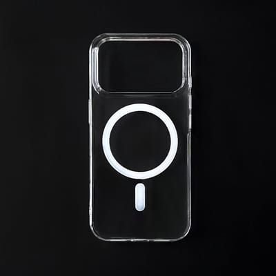 Casemania Hoesje Geschikt voor iPhone 17 Pro - Transparant - Minimalistic Kristalhelder Back Cover Geschikt voor MagSafe - Draadloos Oplaadbare Telefoonhoesje