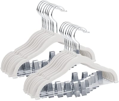 Dailygoods- Kinderhangers Antislip - Fluwelen Hangers - Beweegbare Clips - Ruimtebesparend - 30cm - 16 Stuks - Kledinghangers