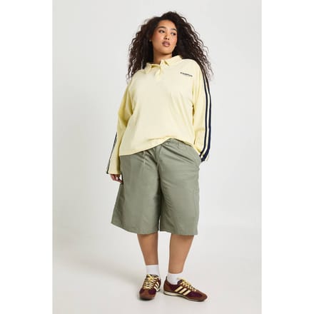 boohoo Dames Plus Nylon Cargo Short | Verstandig | Maat: 44