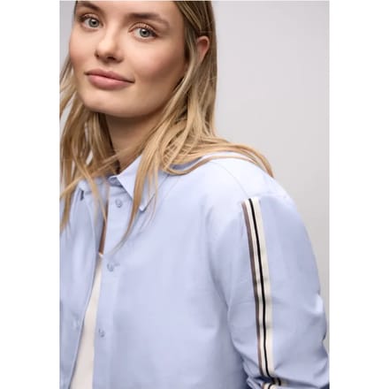 Overhemdblouse met getapete details