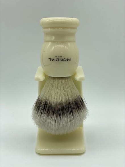 Mondial Basic Houder voor scheerkwast - ivoor + Mondial Scheerkwast Basic Silvertip Fibre – Ivoor