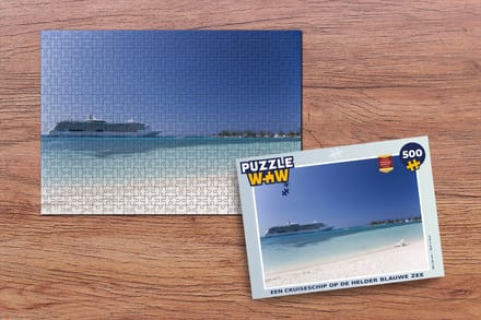 Puzzel Een cruiseschip op de helder blauwe zee - Legpuzzel - Puzzel 500 stukjes