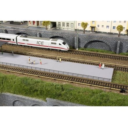 Auhagen 43688 TT Perron zonder dak