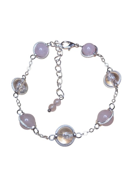 Rozenkwarts met iris bergkristal armband.