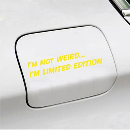 Bumpersticker - Im Not Weird - 4 X 20 - Geel