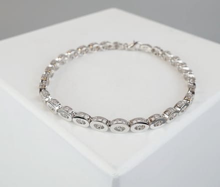 Christian wit gouden ovale armband