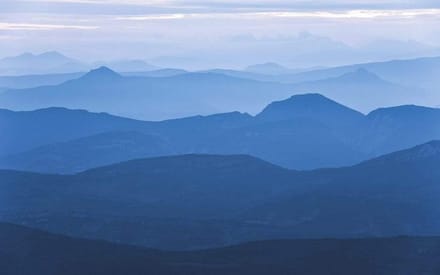 Fotobehang - Blue Mountain 400x250cm - Vliesbehang