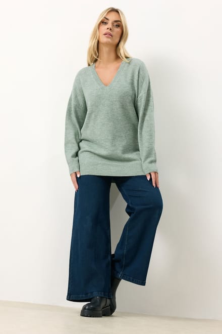 Yours Saliegroene Zachte Trui Met Vhals Size 54-56