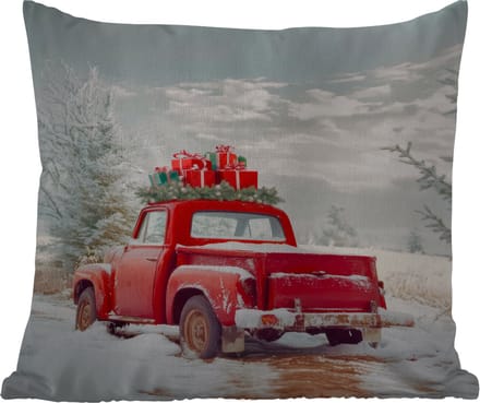 Buitenkussen - Auto - Rood - Cadeaus - Winter - Sneeuw - Kerst - 45x45 cm - Weerbestendig