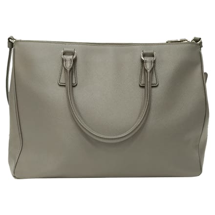 Prada Medium Galleria Double Zip Tote Bag in Grijze Saffiano Leren
