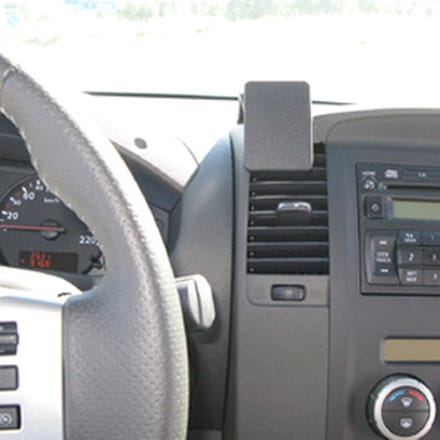 Brodit center mount v. Nissan Navara 11-