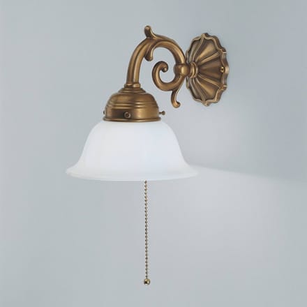 Berliner Messinglampen Messing wandlamp EDGAR met trekschakelaar