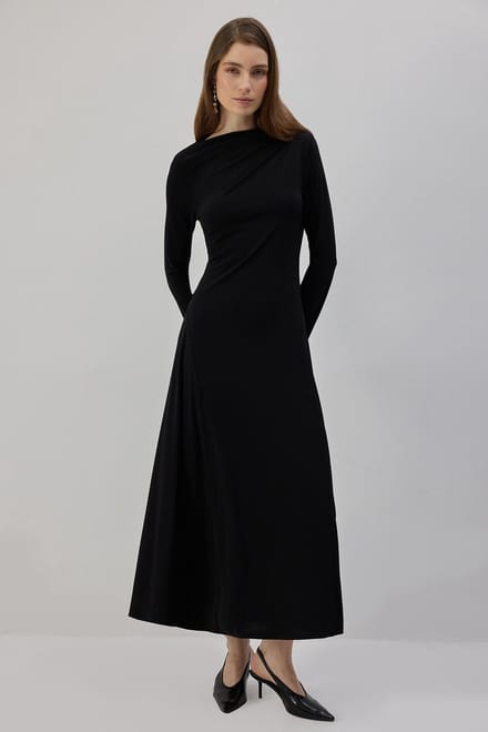 Touché Privé - Gebreide maxi-jurk met watervalhals - Zwart - Dames