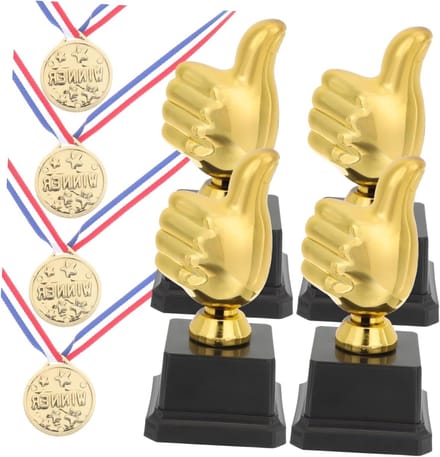 Kinder Trofee Set - Prijs Bekers - Wedstrijden Belonen - Gouden Cup Design - 4 Sets - Goud
