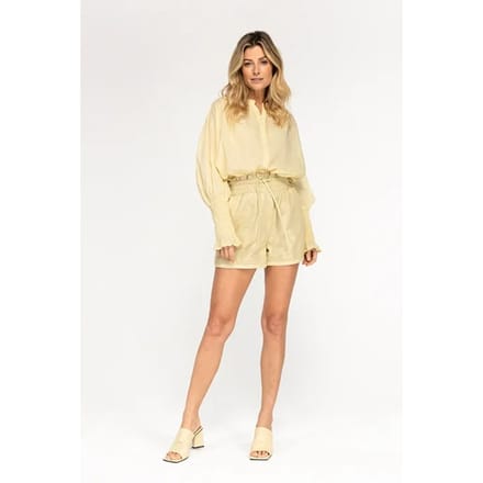Ibana Safira Buttery Yellow Größe: 32 | Kurze Sporthosen Outlet | Damen | Gelb