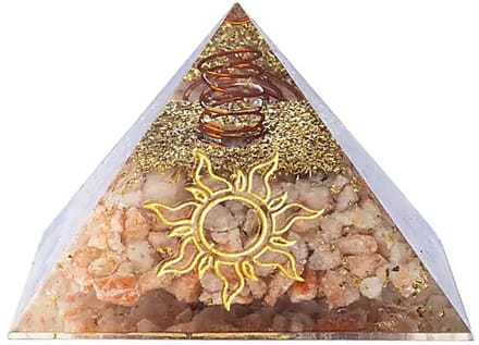 Orgoniet pyramide zonnesteen met zon symbool – 7,5 cm x 7,5 cm x 5,5 cm