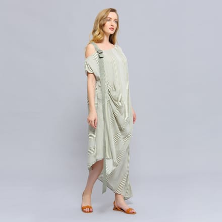 Asymmetrische gedrapeerde streepprint midi -jurk