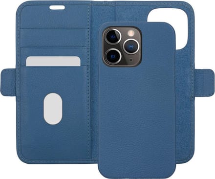 iPhone 13 Pro Max Bookcase hoesje - dbramante1928 - Effen Blauw - Leer