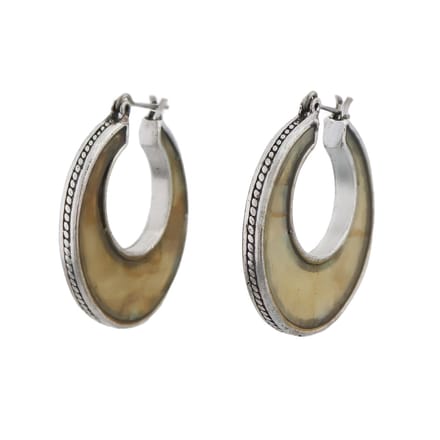 Behave - Oorbellen - Oorringen met schelp - Beige - Creme