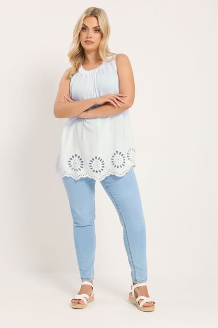 Yours Witte Top Met Broderie Anglaise En Geschulpte Zoom Size 48