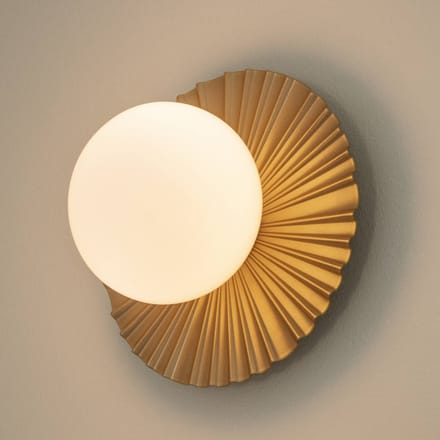 Nuura Liila Muuse Wand-/ Plafondlamp Klein, Scandinavisch Goud/opaal